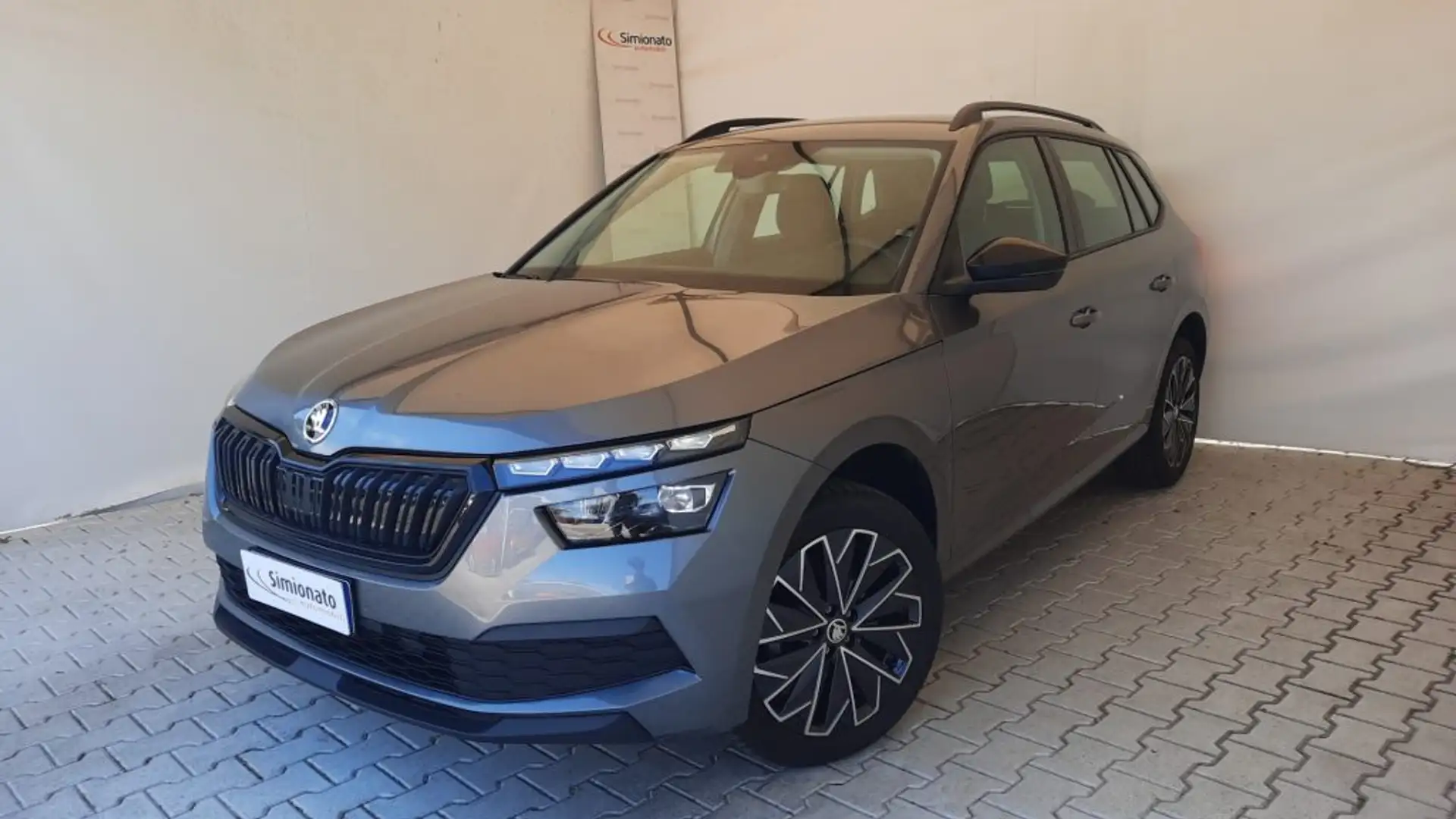 Skoda Kamiq 1.0 TSI 110 CV DSG Style Grigio - 1