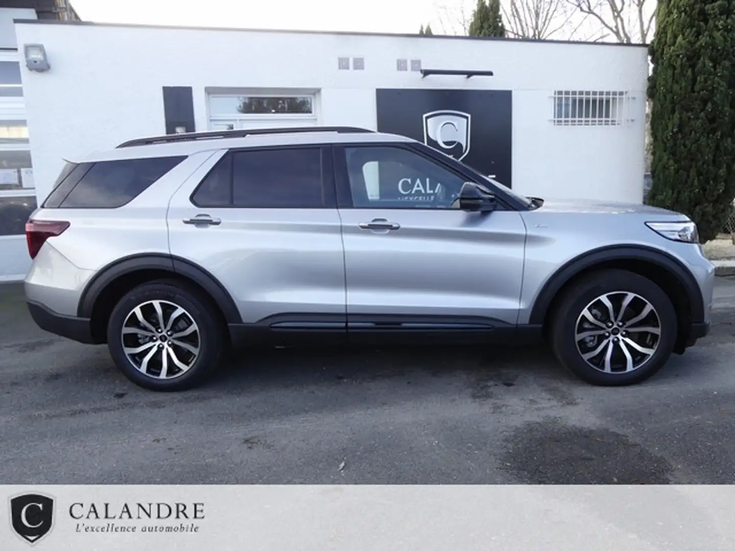 Ford Explorer ST LINE HYBRID 3.0 457 CH Gris - 2