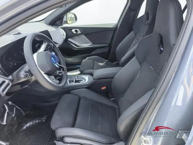 BMW 1 Series view 7