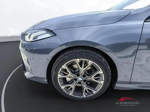 BMW 1 Series view 13