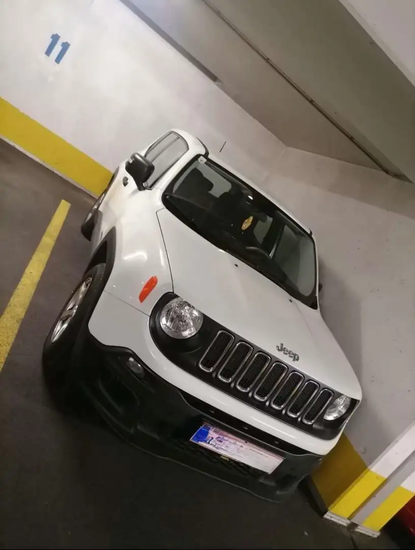 Jeep Renegade Renegade 1,6 EtorQ 110 Sport Sport Weiß - 1