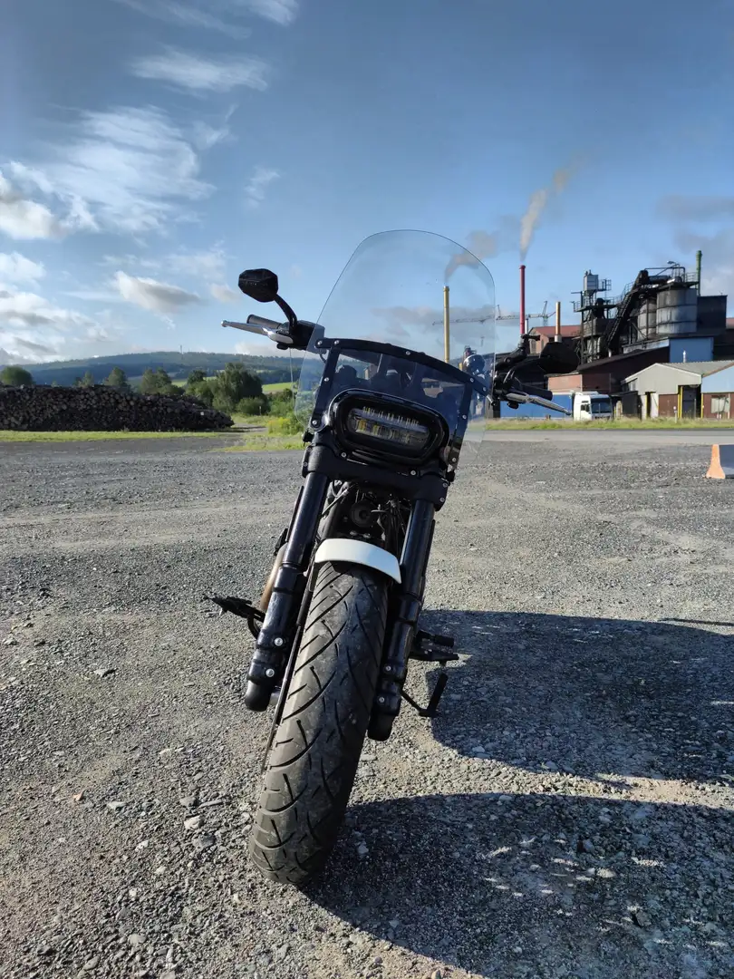 Harley-Davidson Fat Bob FXFBS 114 Bílá - 2