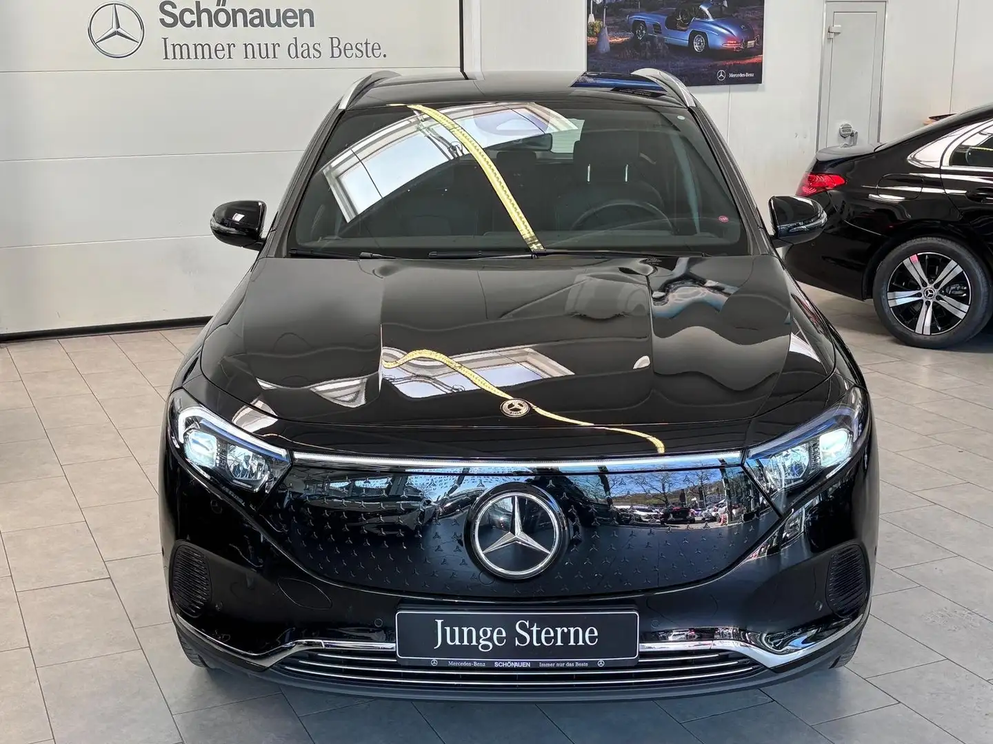 Mercedes-Benz EQA 250 PROGRESSIVE ADV+FACELIFT+DISTRONIC+CARPL Schwarz - 2