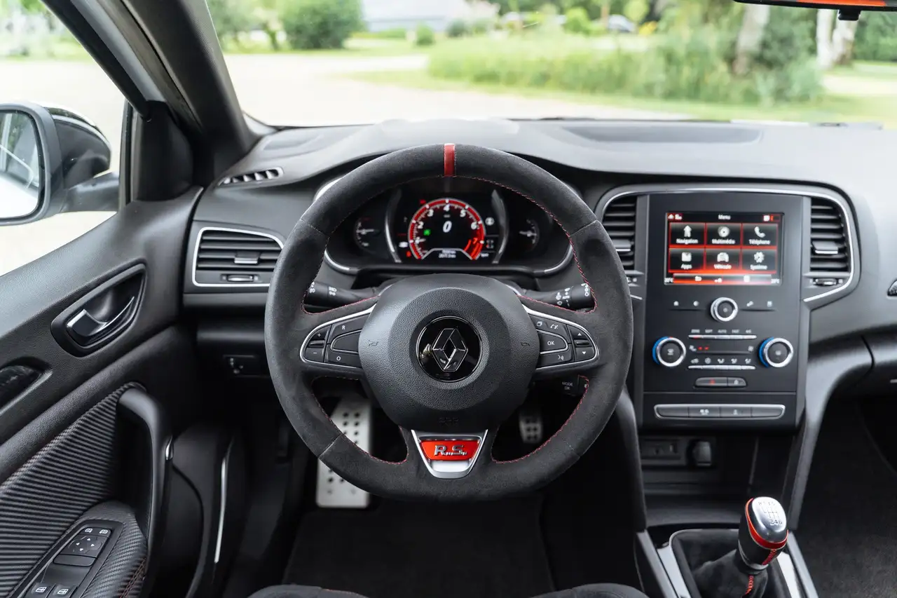 Renault Megane R.S. — photo 21