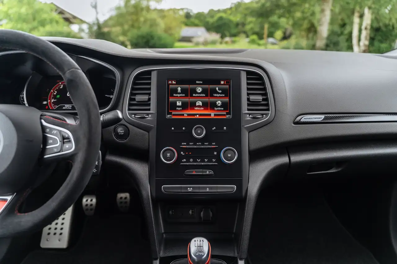 Renault Megane R.S. — photo 25