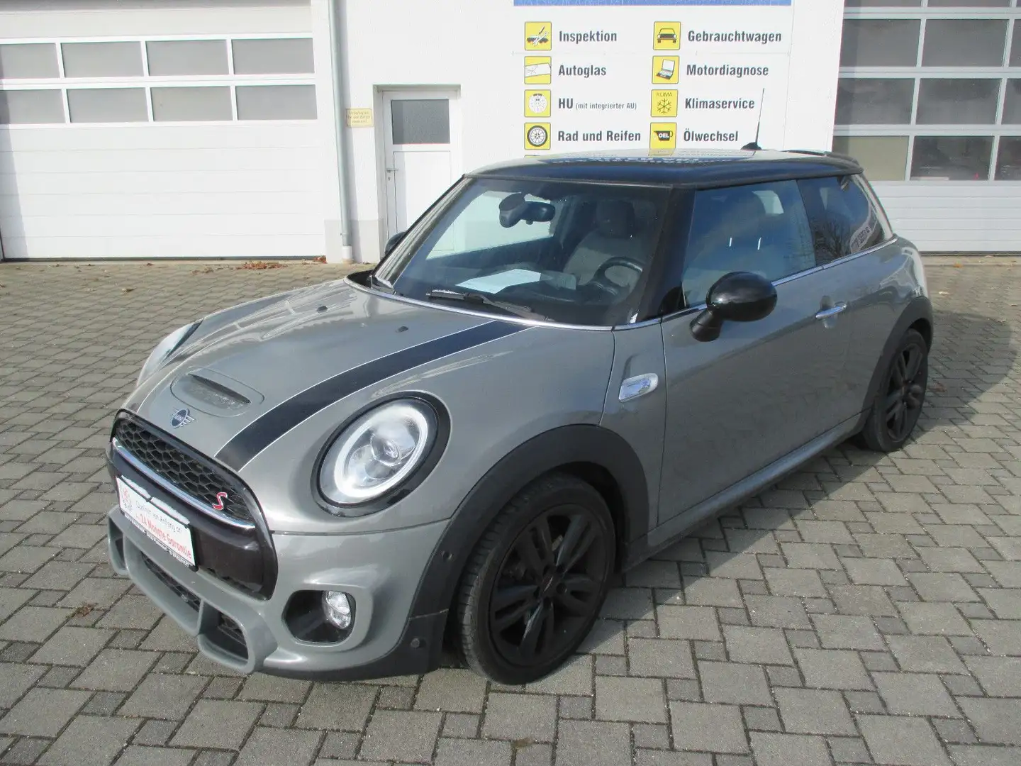 MINI Cooper S John Cooper Works Grau - 2
