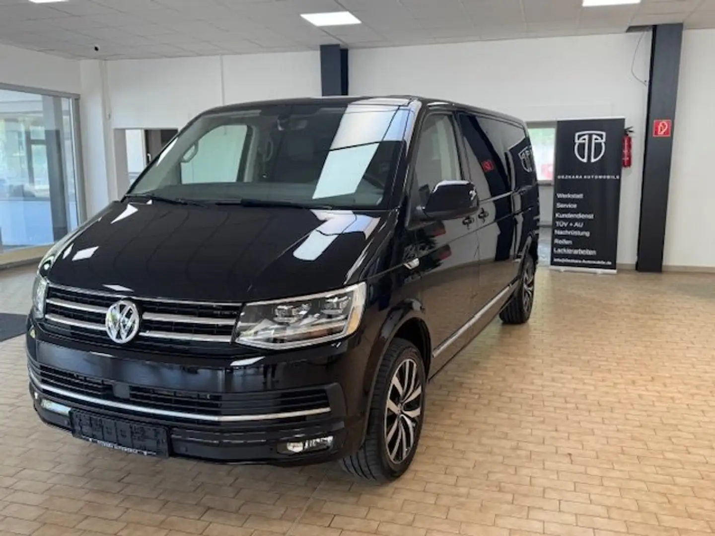 Volkswagen T6 Multivan Multivan Comfortline Lang 4xKindersitz Rate499€ Schwarz - 1