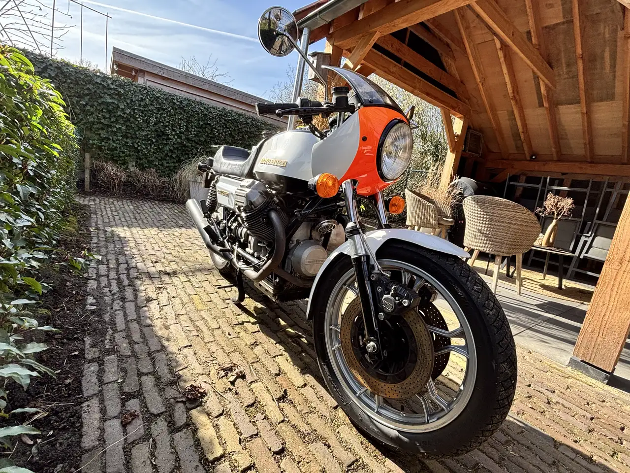Moto Guzzi 850 Le Mans