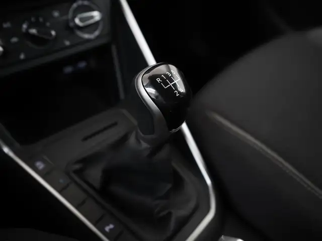 Volkswagen Polo view 10
