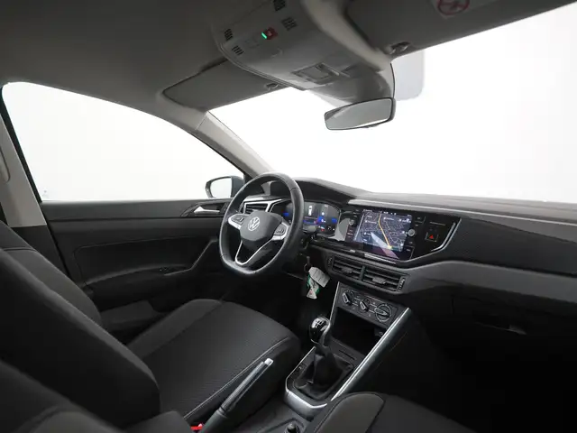 Volkswagen Polo view 2