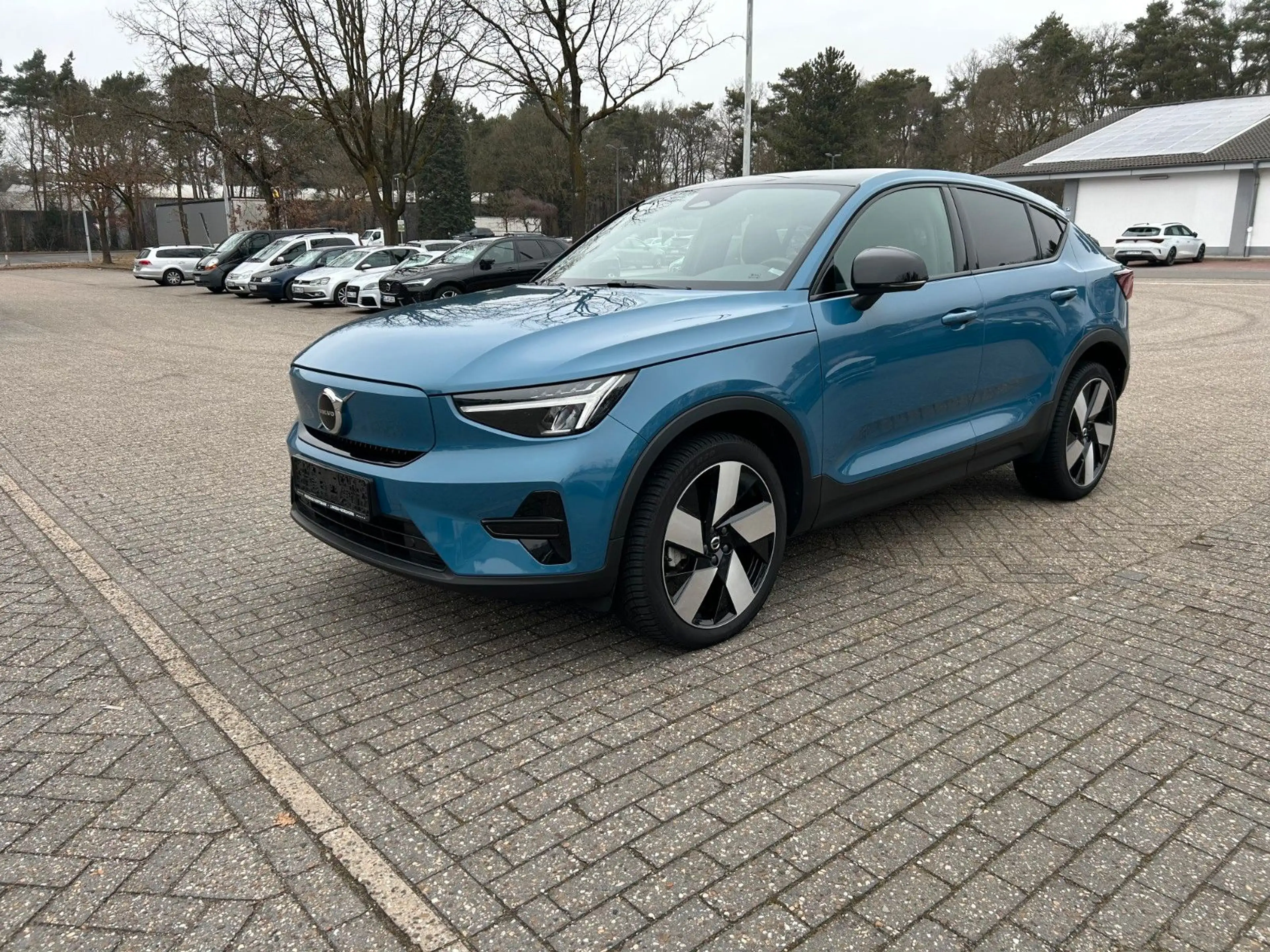 Volvo C40 Plus Recharge Pure Electric 2WD — photo 3