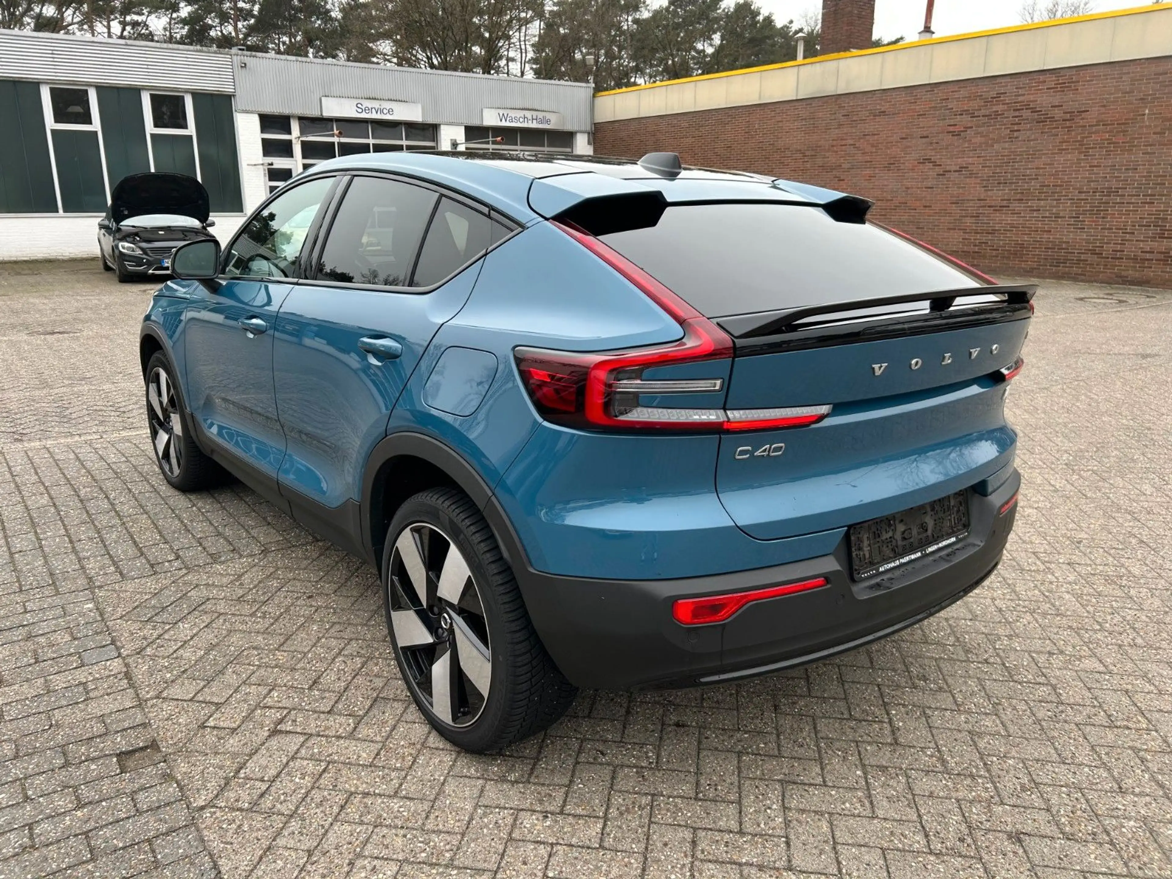 Volvo C40 Plus Recharge Pure Electric 2WD — photo 8