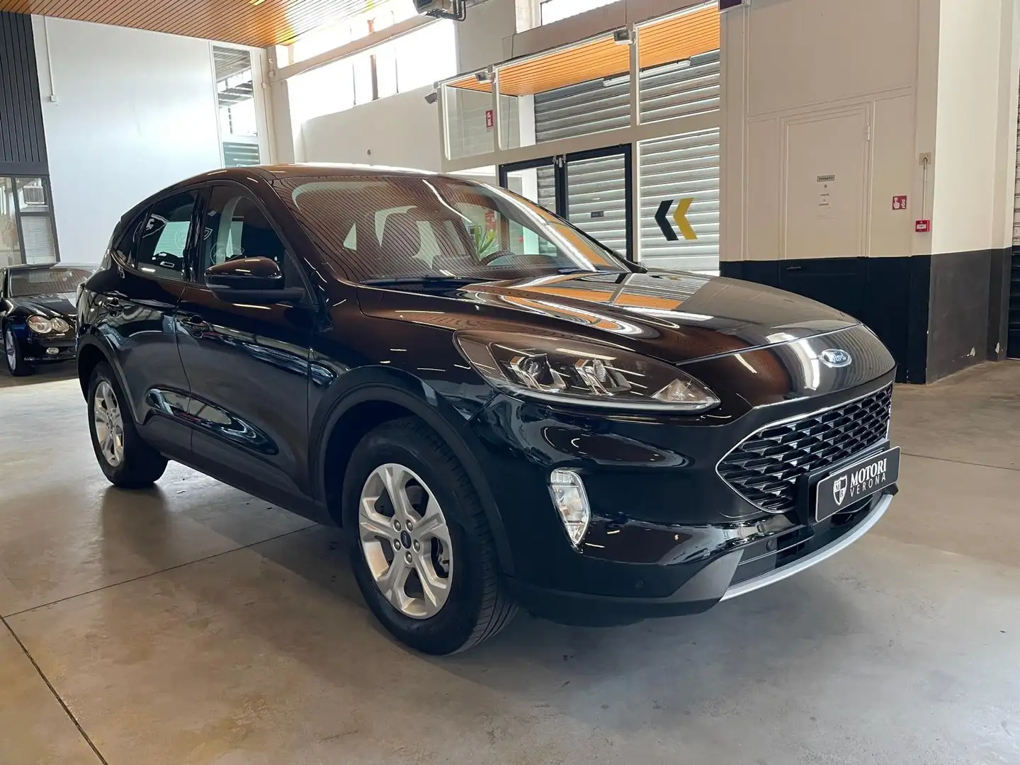 Ford Kuga Kuga III 2020 1.5 ecoblue Connect 2wd 120cv auto Nero - 2