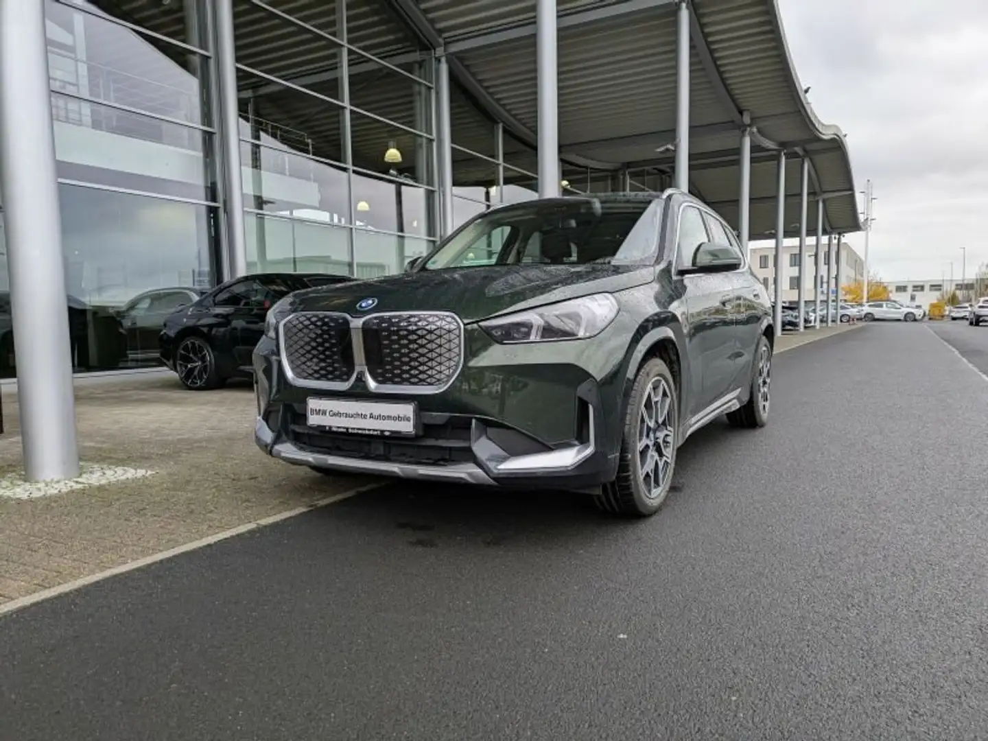 BMW iX1 eDrive20 xLine HeadUp. Navi. AHK. Lenkradhzg Grün - 2