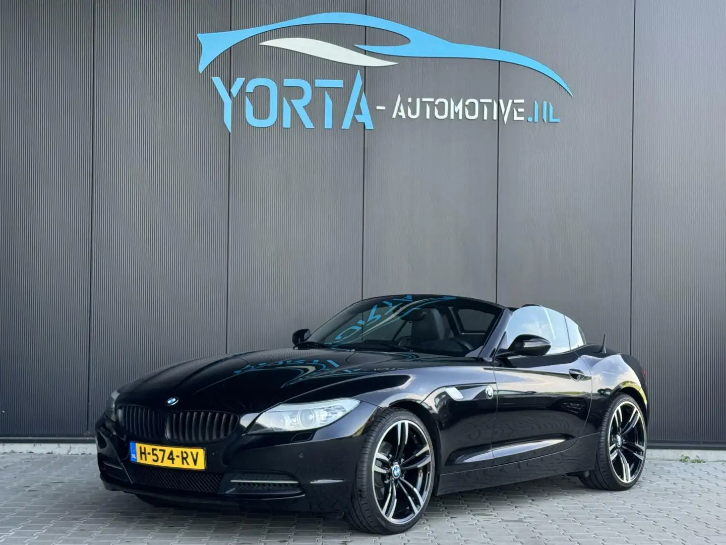 BMW Z4 Roadster sDrive23i Executive Zwart - 1