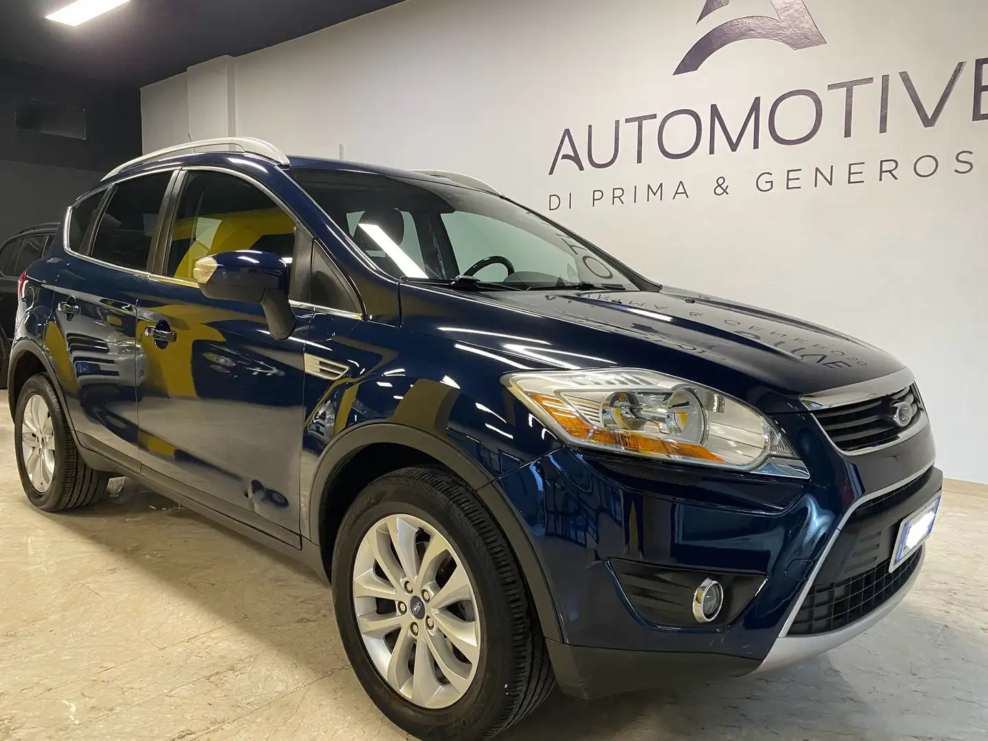 Ford Kuga 2.0 tdci Individual 4wd 163cv Azul - 1