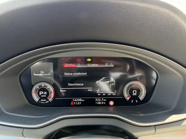 Audi Q5 view 13