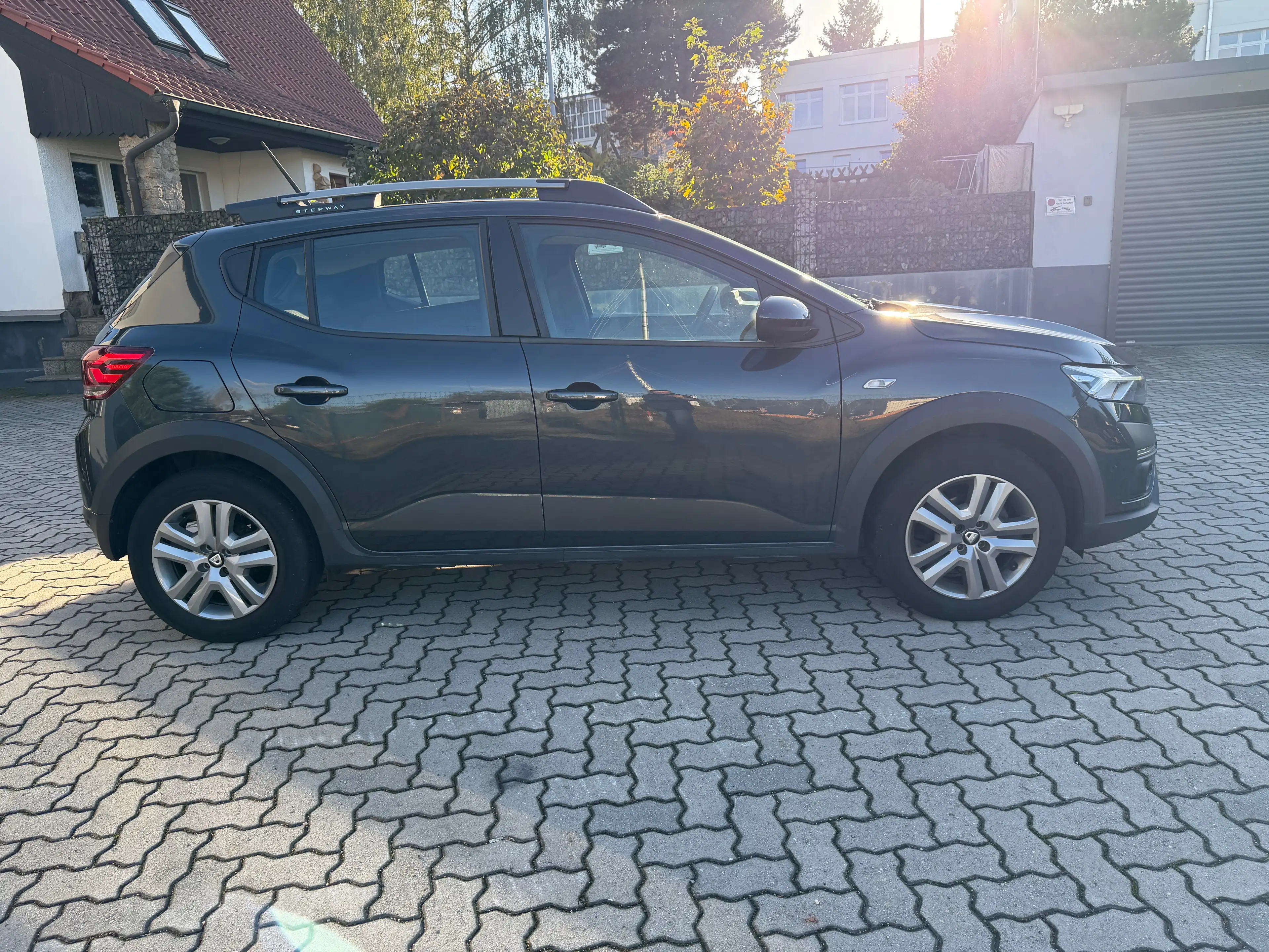 Dacia Sandero Stepway Comfort Einparkhilfe Sitzheizung Navi — photo 5