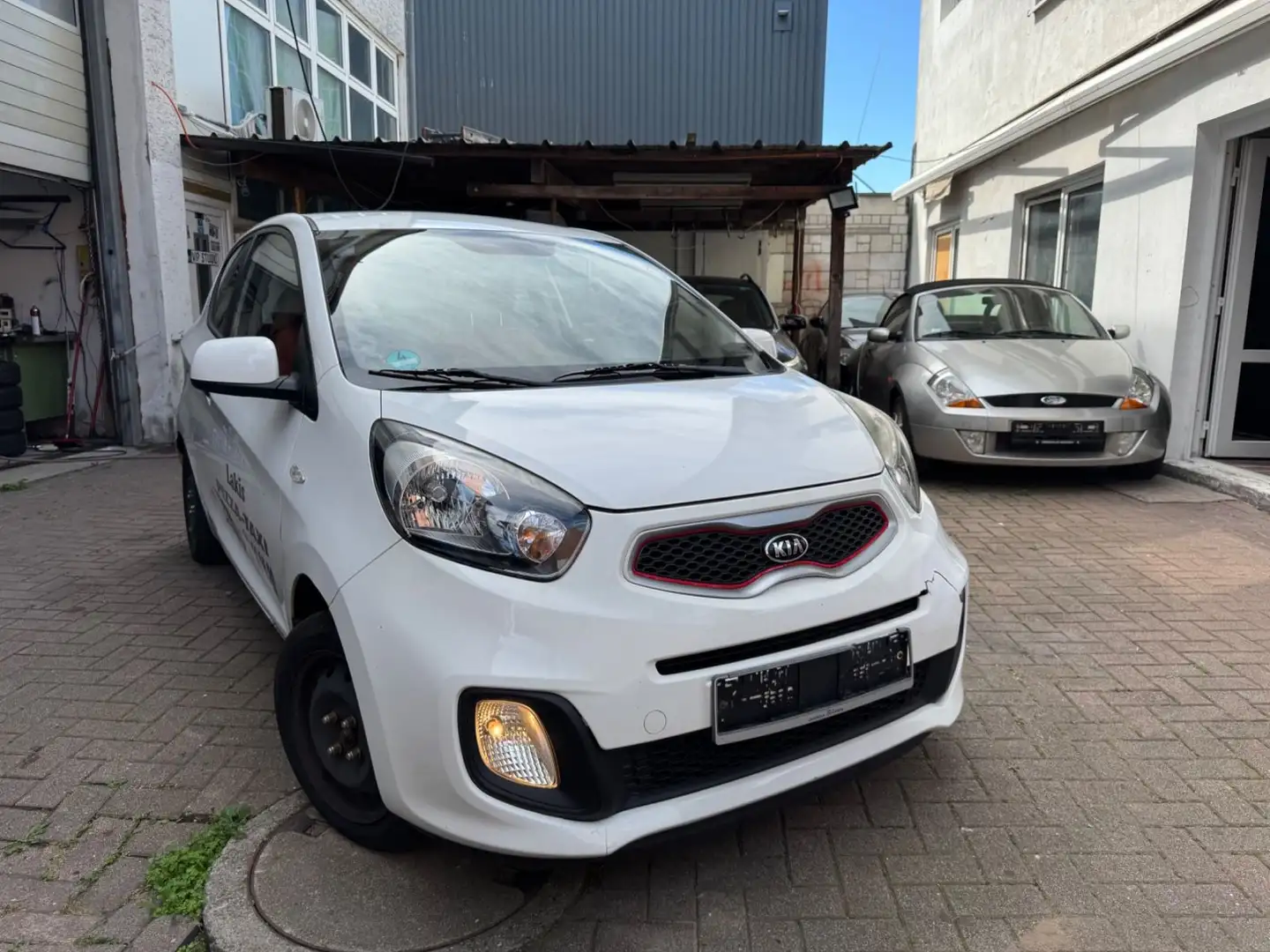 Kia Picanto Attract Weiß - 1