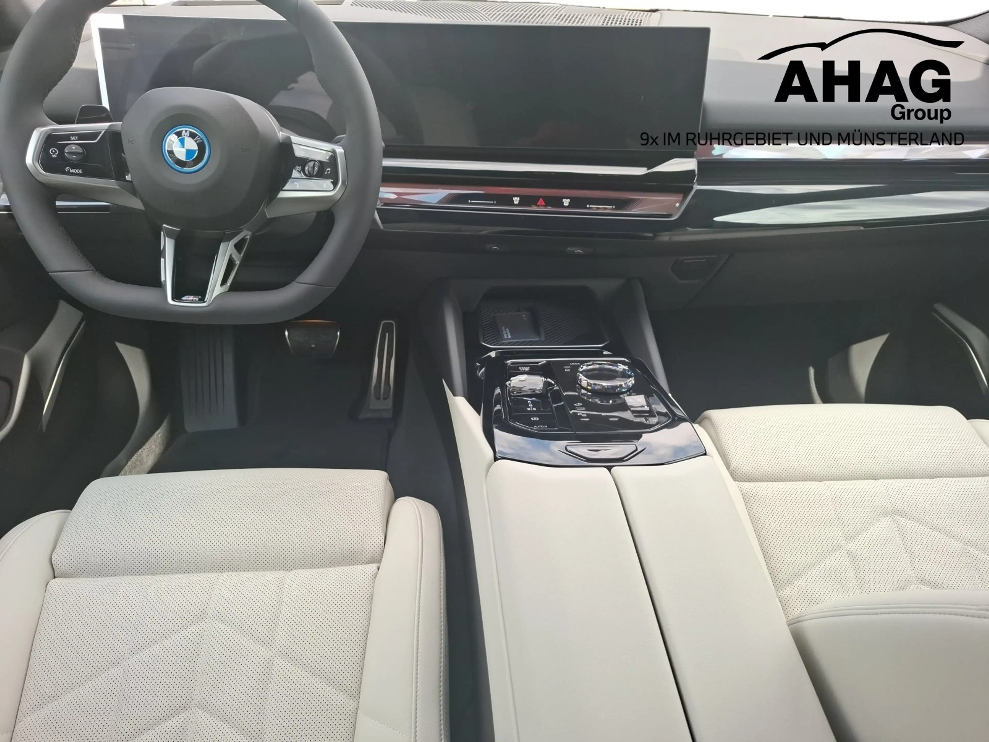BMW i5 eDrive40 Touring M Sportpaket Pro — photo 9