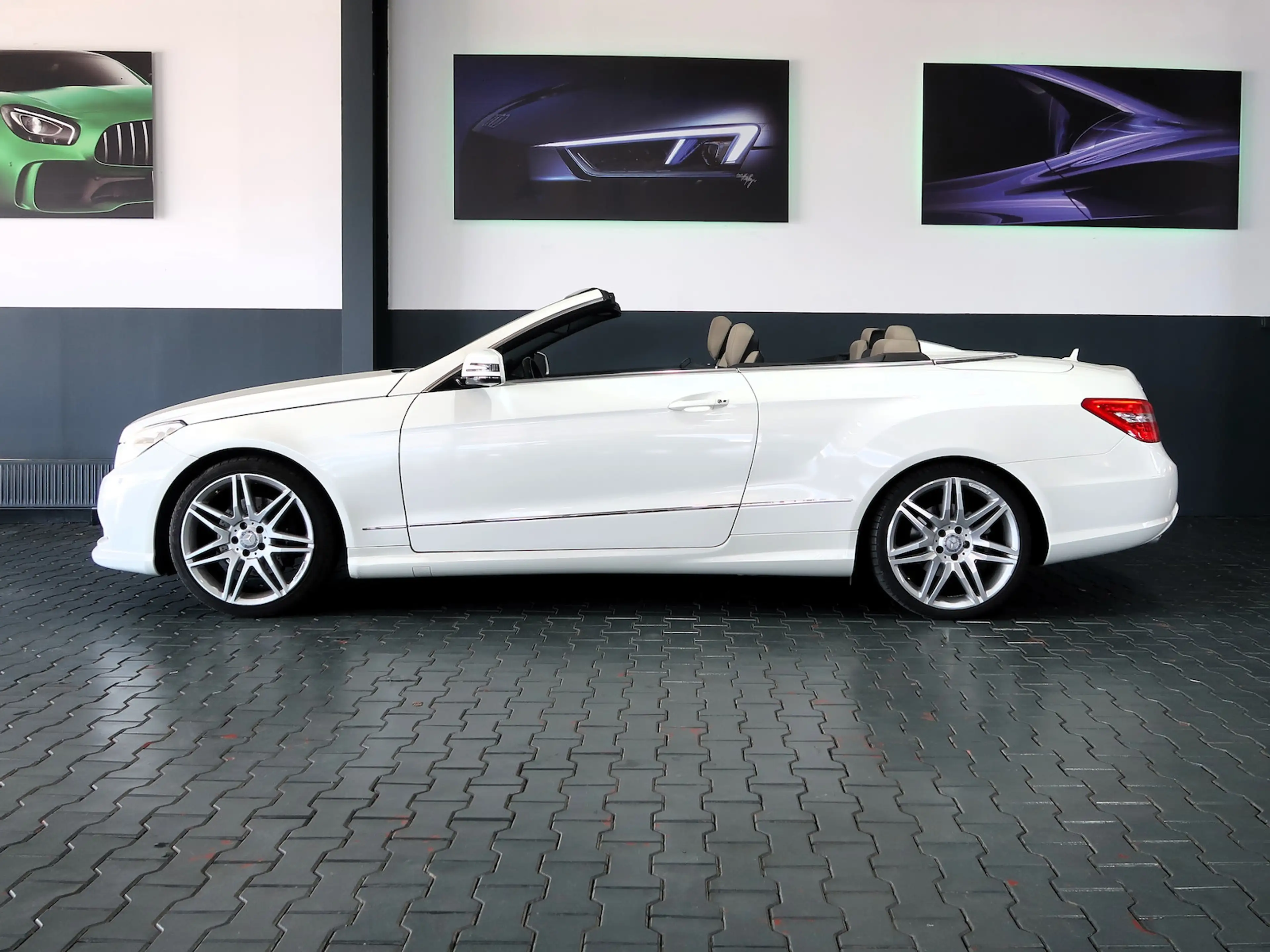 Mercedes-Benz E 350 Cabrio AMG STYLE*45.000 KM*H&K*ILS*DESIGNO — photo 4