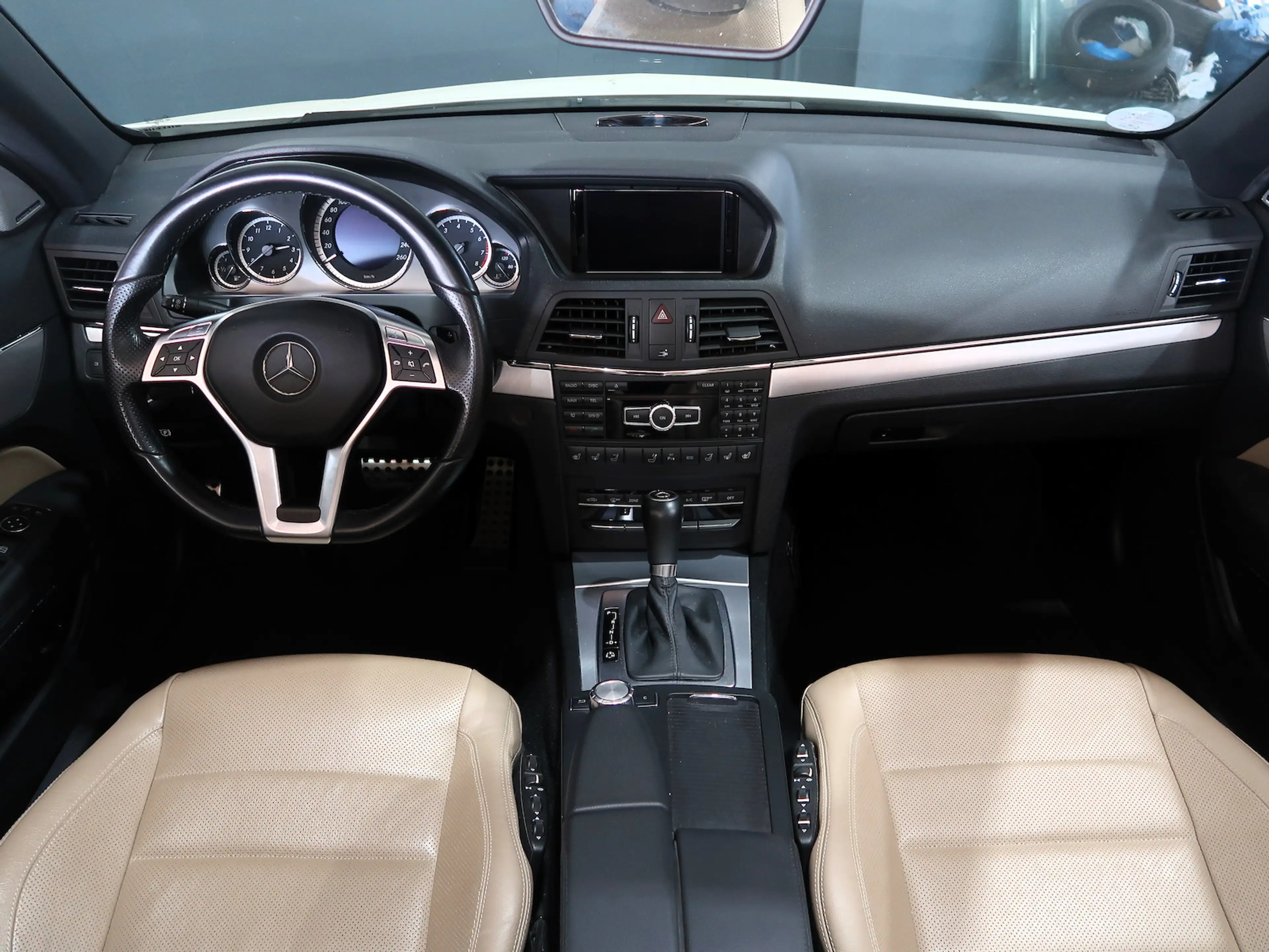 Mercedes-Benz E 350 Cabrio AMG STYLE*45.000 KM*H&K*ILS*DESIGNO — photo 10