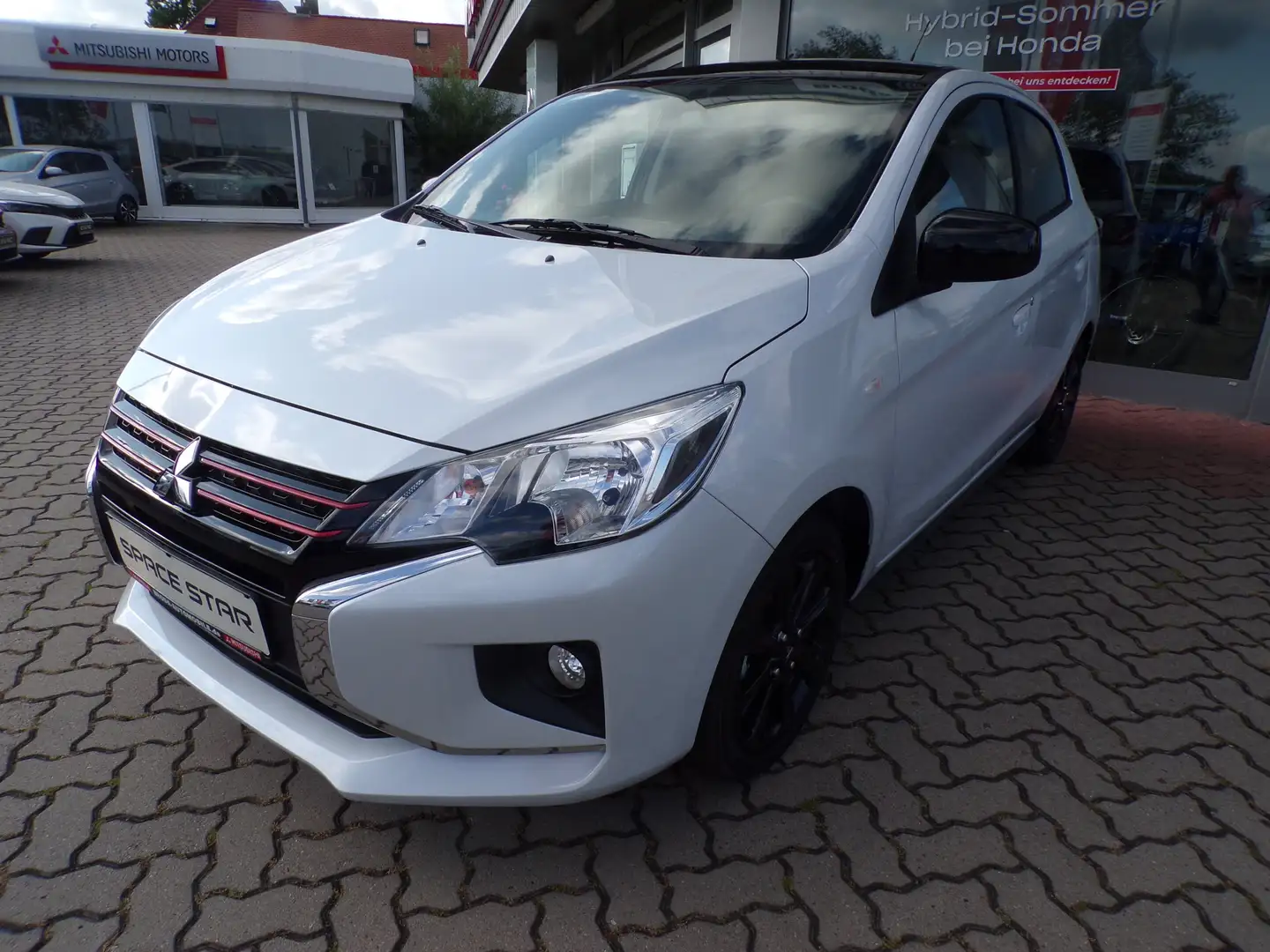 Mitsubishi Space Star Select+ Black CVT Weiß - 1