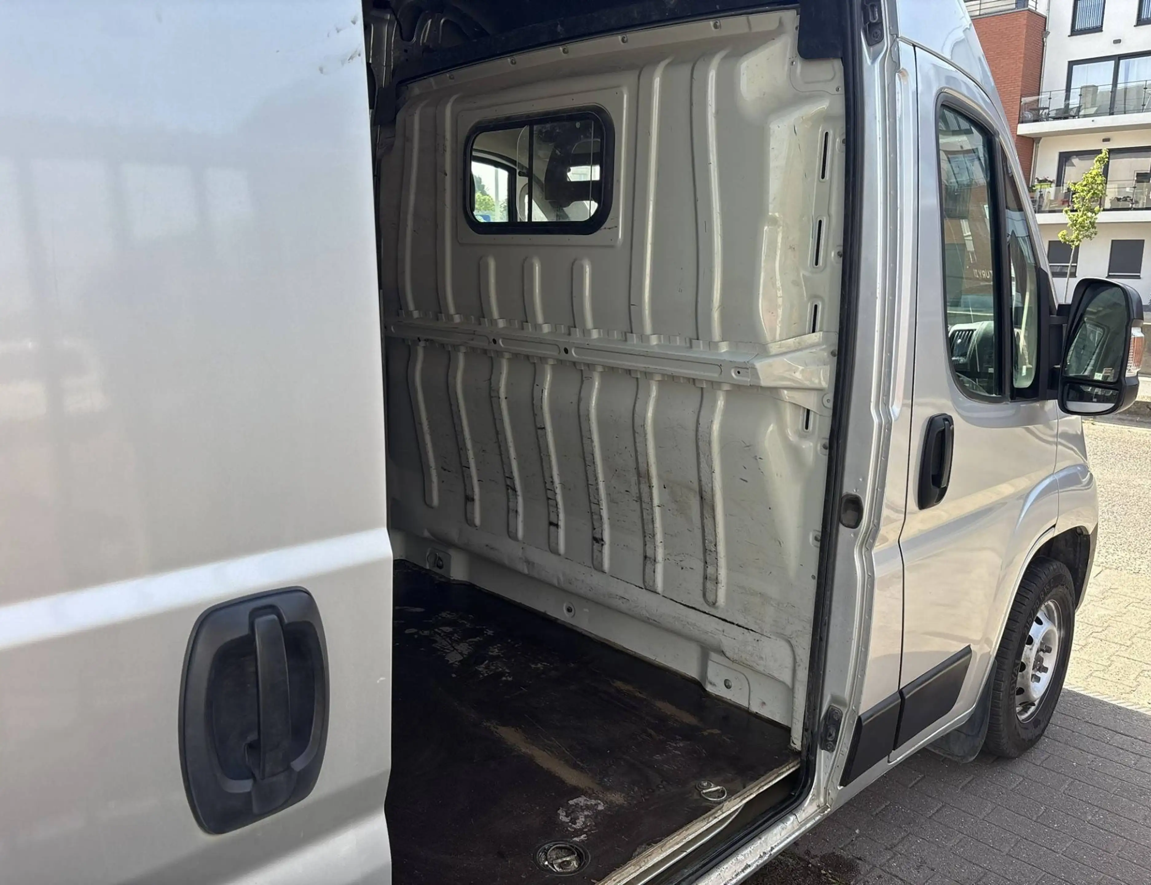 Peugeot Boxer L3H2 – 2.0 HDi 163 CV – 167000 km – GPS Caméra Attache-remorque — photo 8