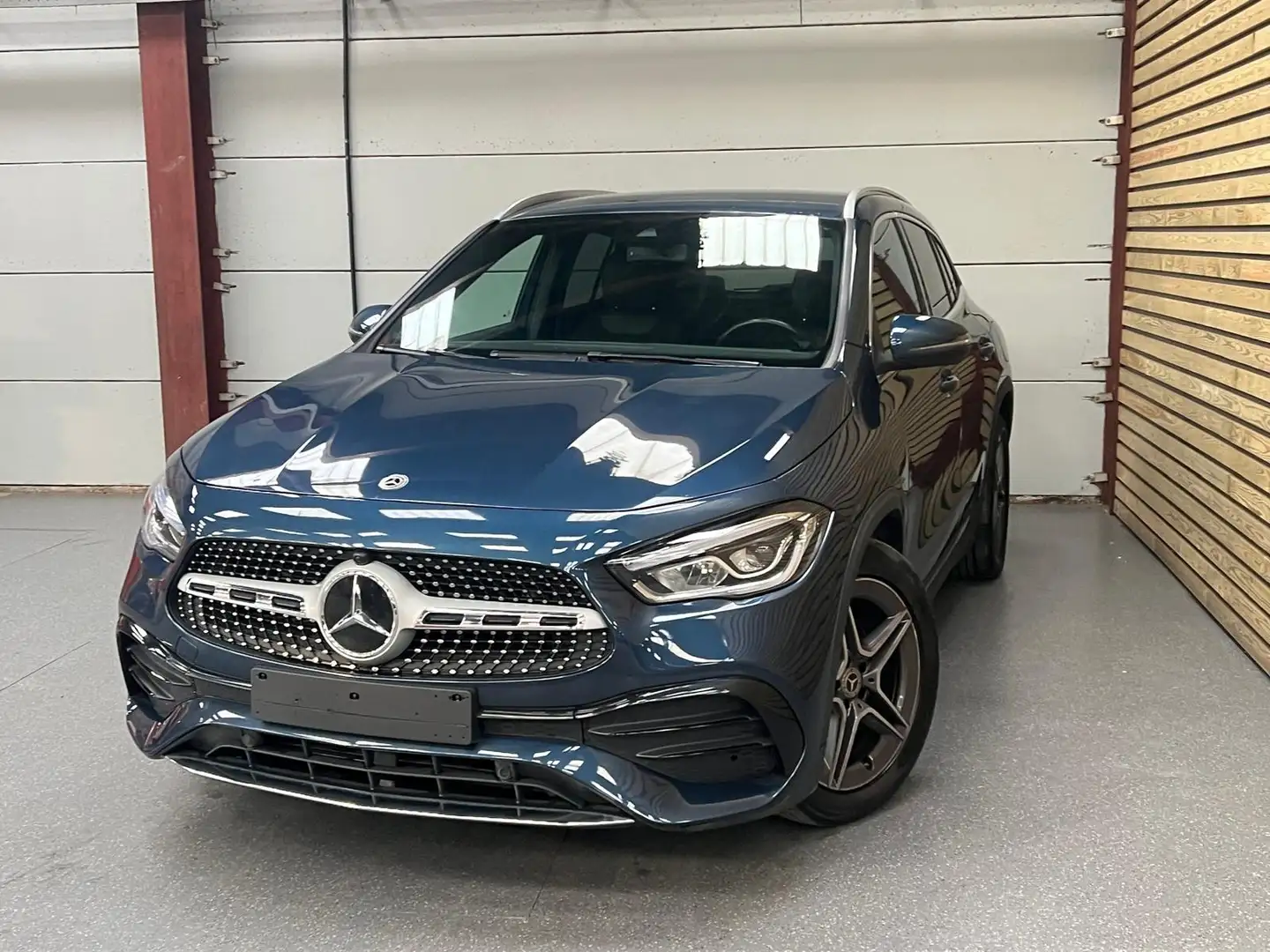 Mercedes-Benz GLA 180 GLA 180 Bleu - 2