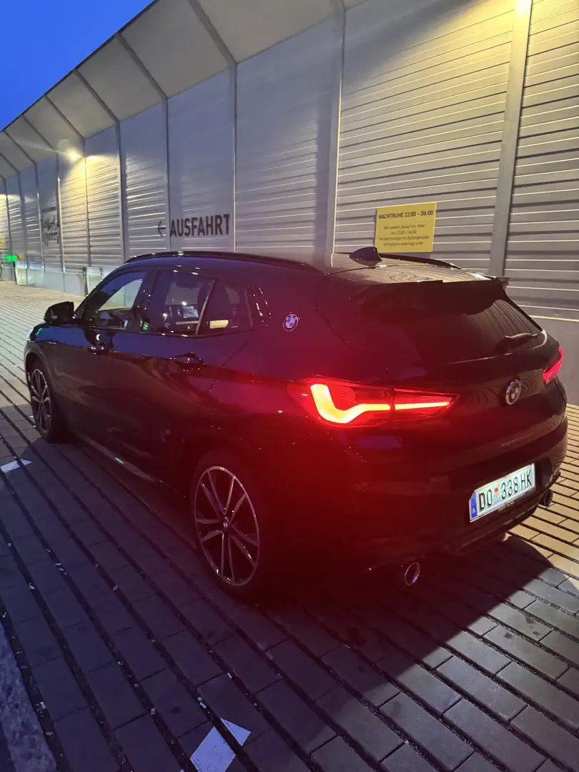 BMW X2 xDrive 18 d M Sport Schwarz - 2