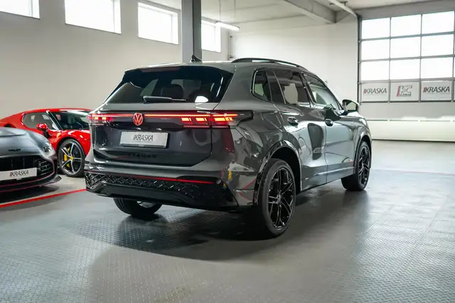 Volkswagen Tiguan view 7
