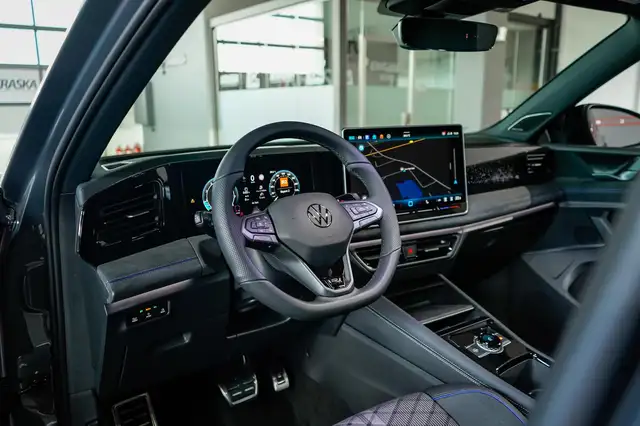 Volkswagen Tiguan view 13