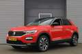 Volkswagen T-Roc 1.5 TSI Active I AUTOMAAT I NAVI I CARPLAY I 20.00 Rood - thumbnail 1
