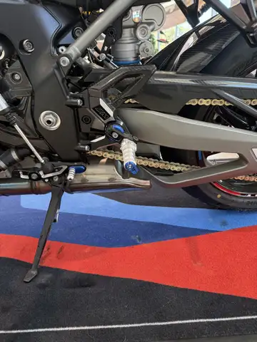BMW M 1000 R view 7