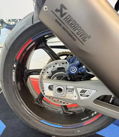 BMW M 1000 R view 6
