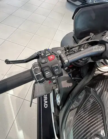 BMW M 1000 R view 12