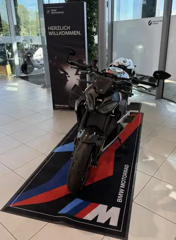 BMW M 1000 R in White for sale
