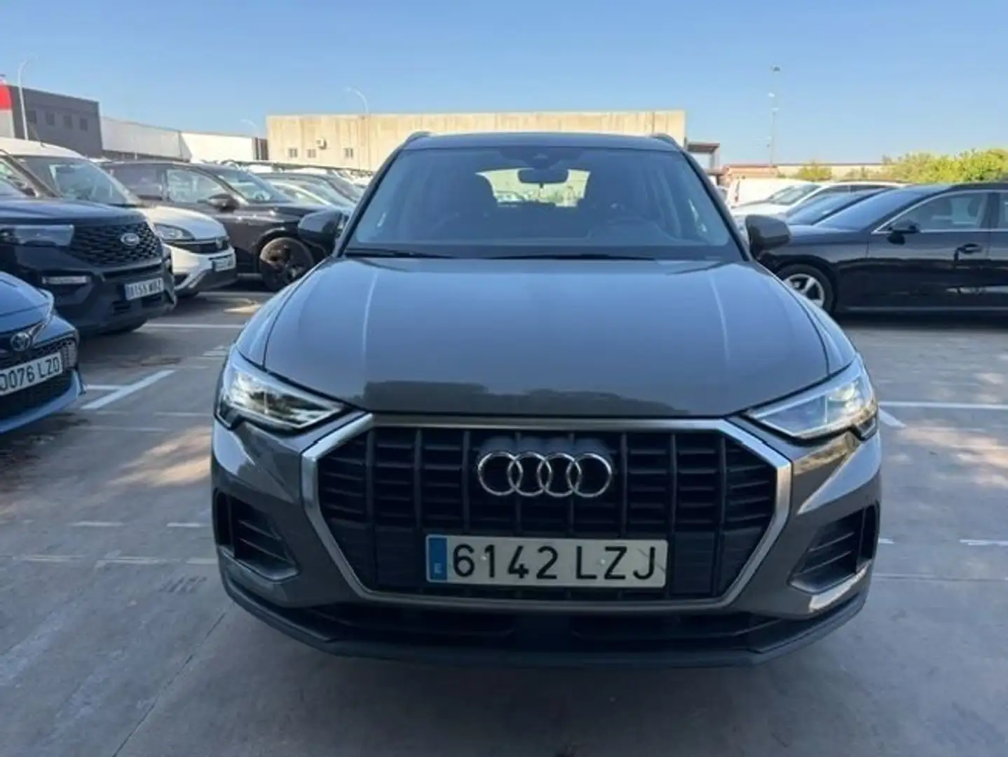 Audi Q3 45 TFSIe Advanced S-tronic Gris - 2