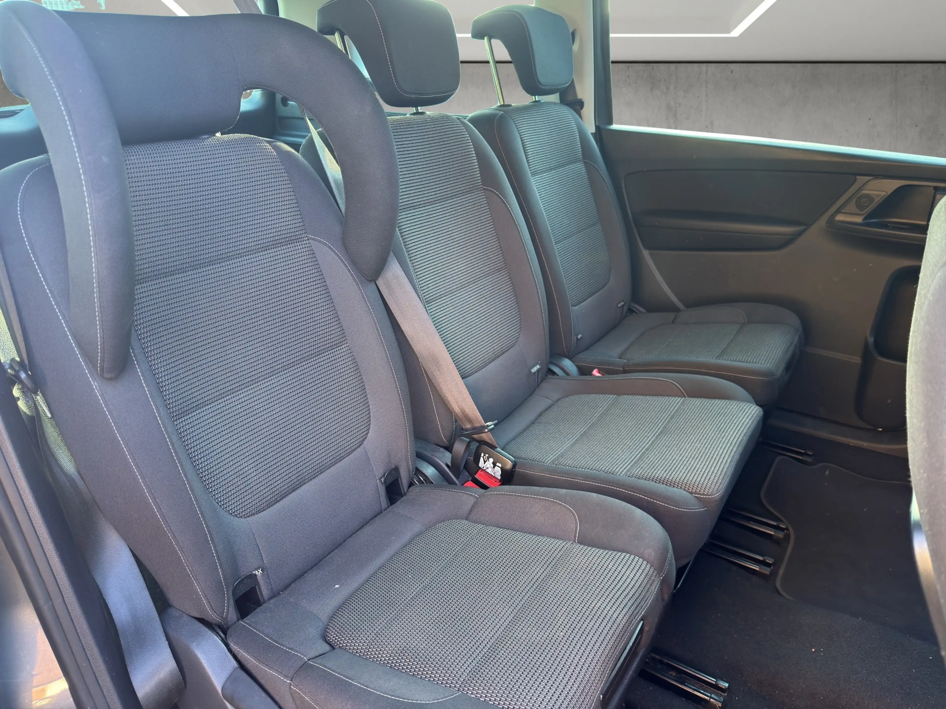 Volkswagen Sharan Comfortline — photo 11
