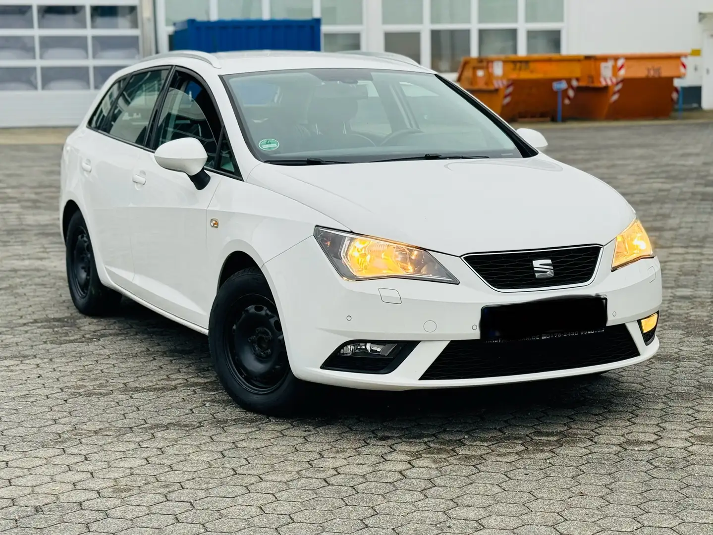 SEAT Ibiza ST IBIZA / TOP AUSSTATTUNG AHK + LPG GAS ANLAGE / Weiß - 1
