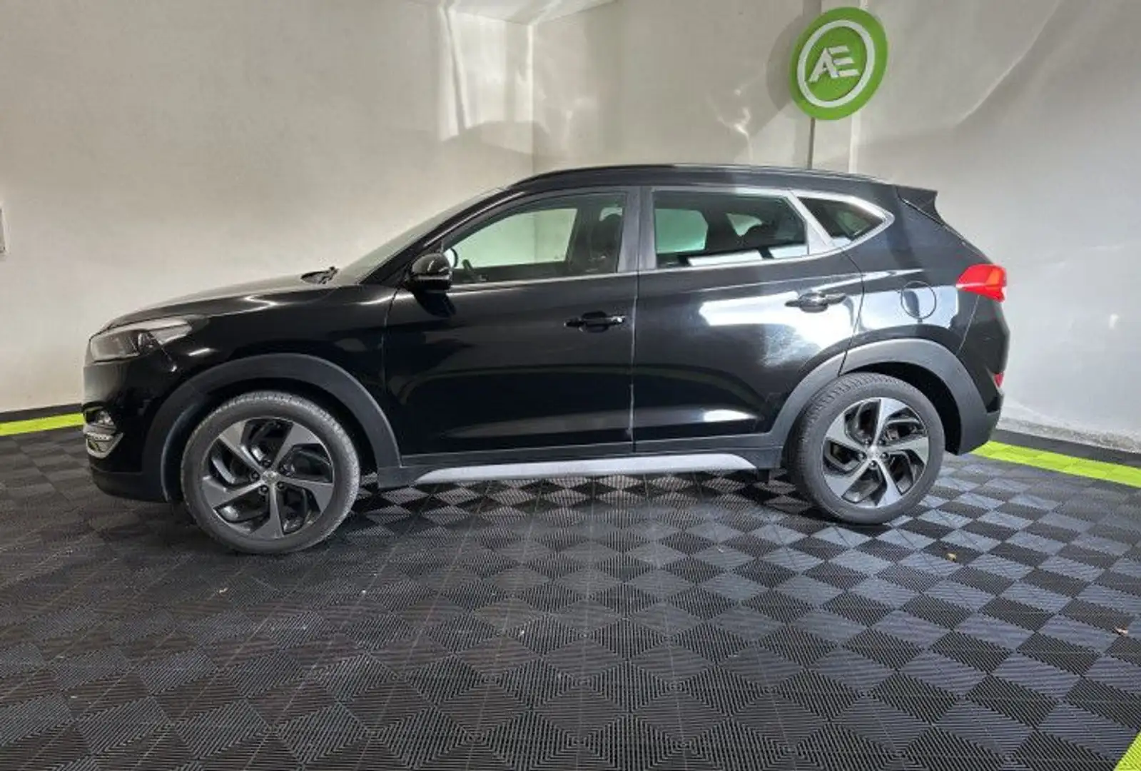 Hyundai TUCSON III 1.6 CRDI 115ch Creative %2B Toit Ouvrant Noir - 2