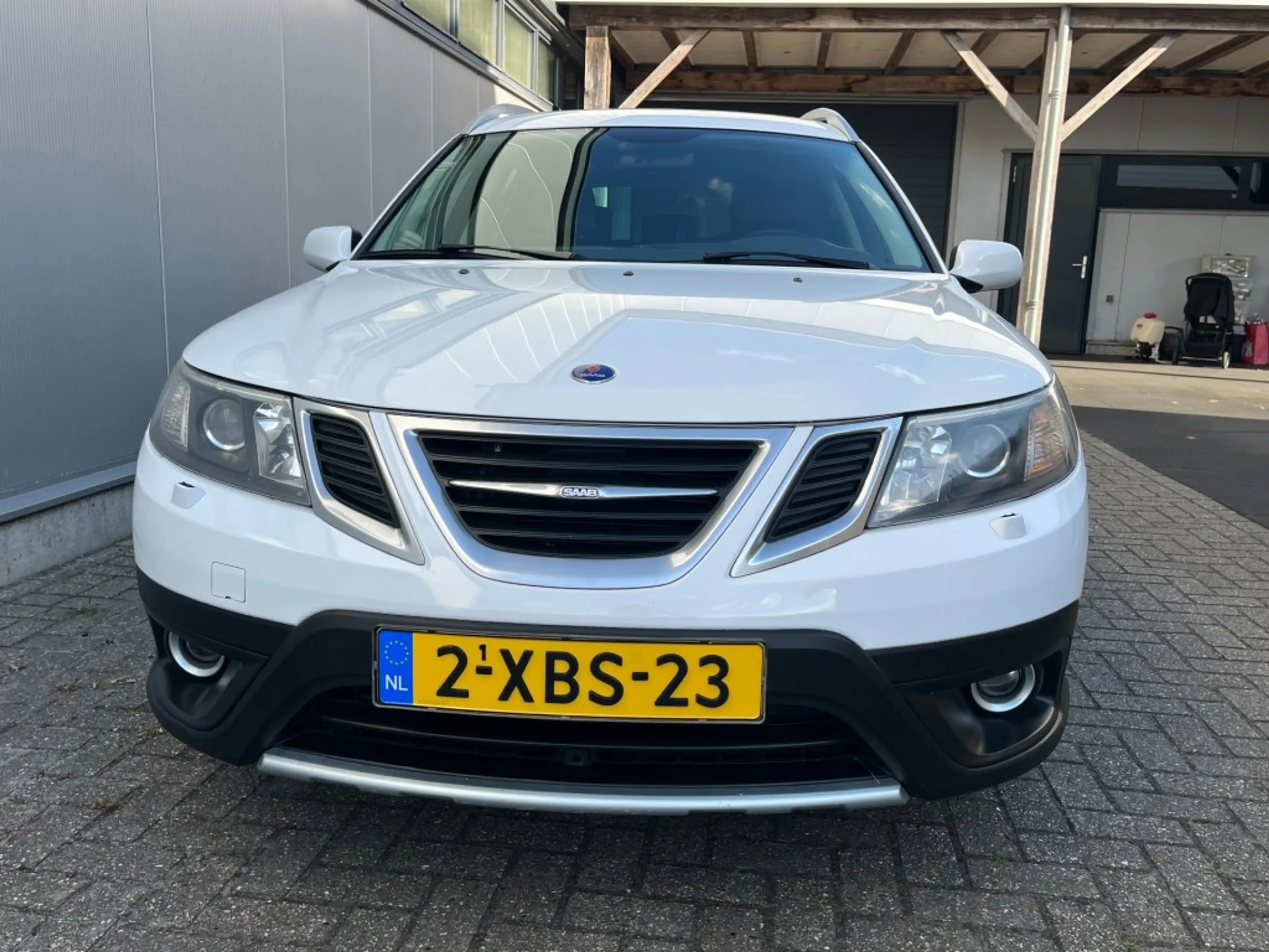 Saab 9-3 2.0 T Aero XWD in wit — photo 2