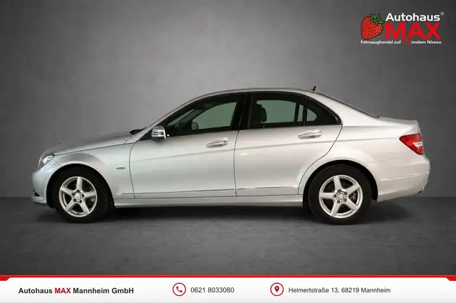 Mercedes-Benz C view 2