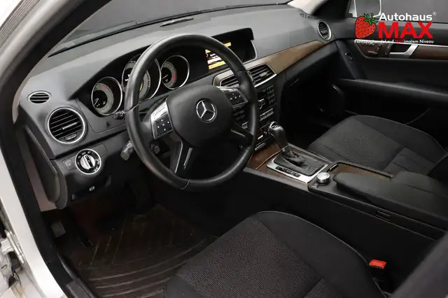 Mercedes-Benz C view 11