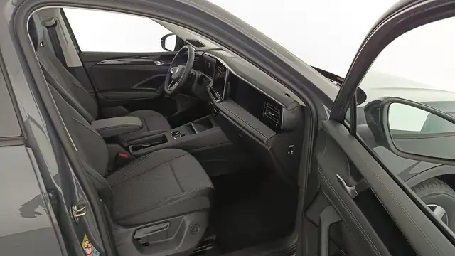 Volkswagen Tiguan view 10