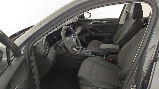 Volkswagen Tiguan view 9