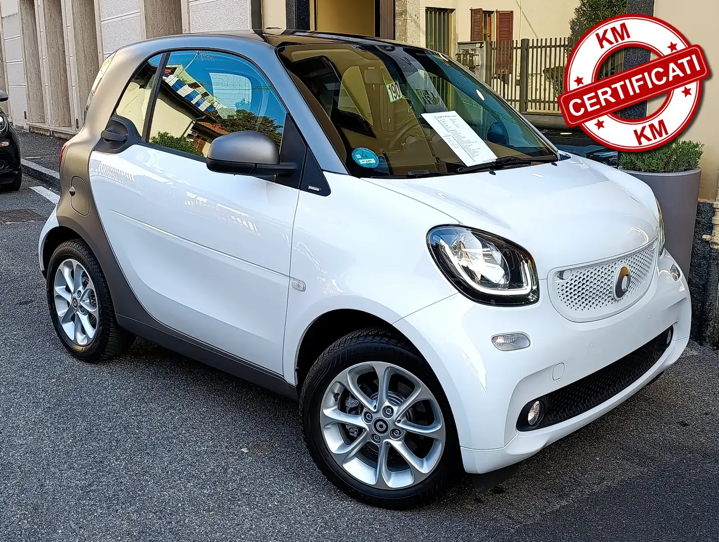 smart forTwo 1.0 Passion 71cv aut. Bia/grigio Opaco Iva Esposta Blanc - 1