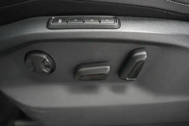 Volkswagen Tiguan view 13