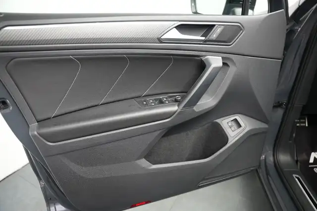 Volkswagen Tiguan view 10