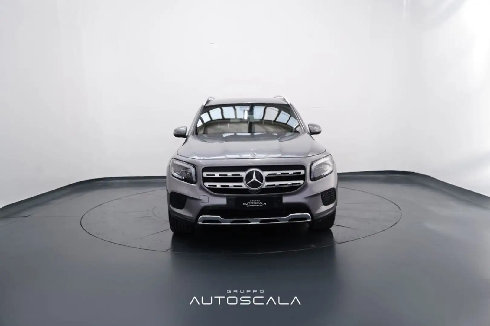 Mercedes-Benz GLB 200 d 150cv Automatic Sport Plus Grau - 2